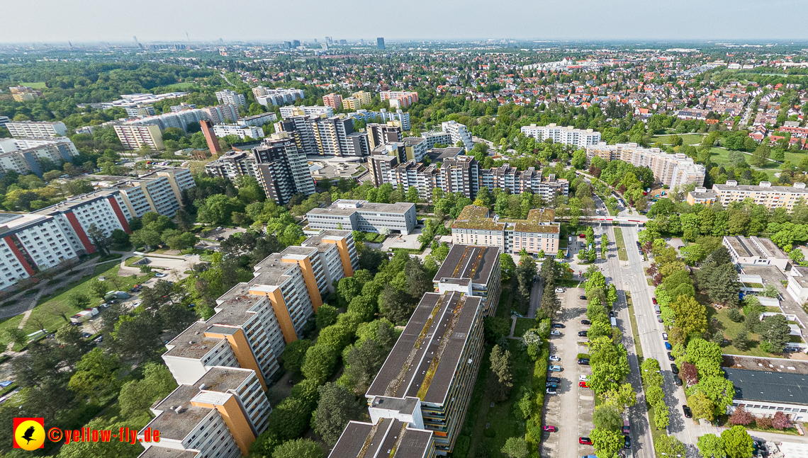 09.05.2023 - Marx-zentrum mit Karl-Marx-Ring 52-62 und 53-57 in Neuperlach